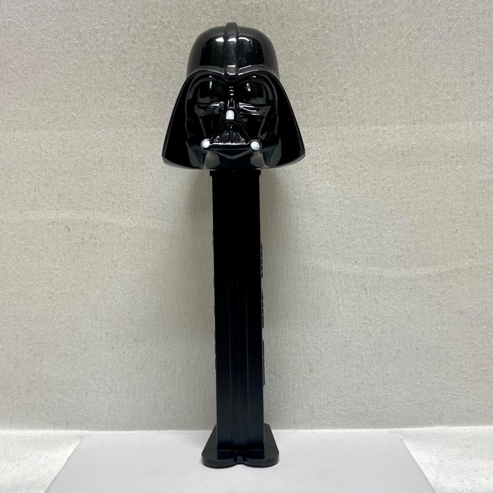 Vintage PEZ Star Wars Darth Vader Black Foot Base Pez Dispenser 1 Hungary GUC